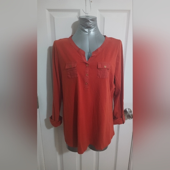 Stylish Red Button-Up Blouse - Picture 1 of 4